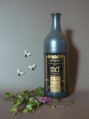 Met lieblich in der Steinzeugflasche
